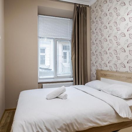 Apartment On Stavropihiiska Street 1 Lwów Zewnętrze zdjęcie