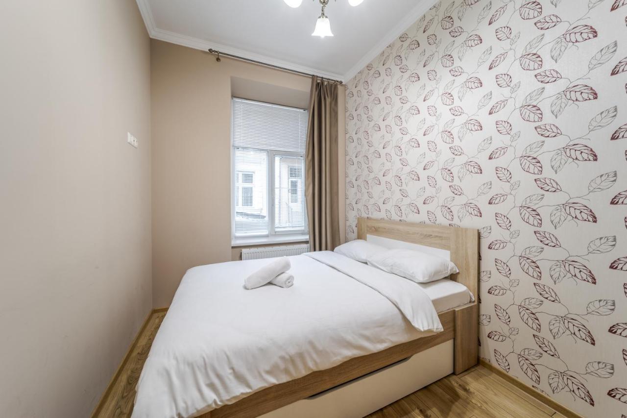 Apartment On Stavropihiiska Street 1 Lwów Zewnętrze zdjęcie